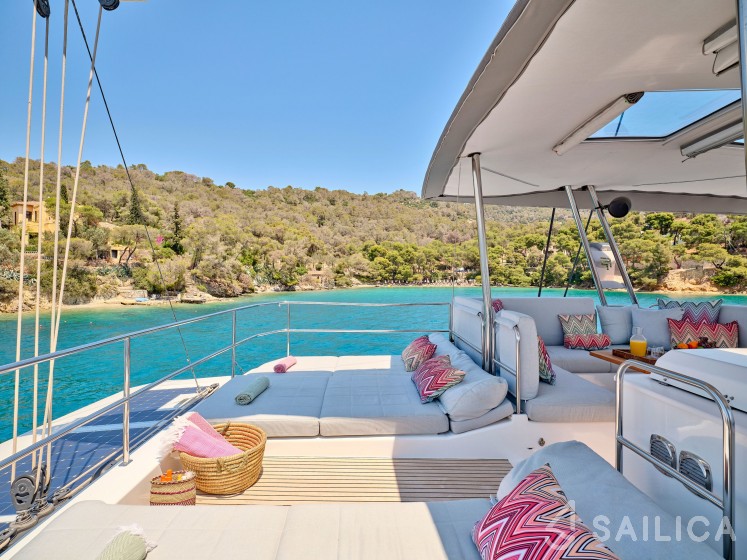 Alegria 67 - Photo #36 Alegria 67 - Yacht Charter Sailica