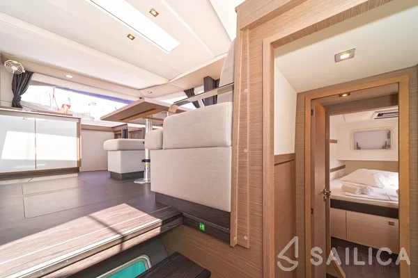 Isla 40 - Yacht Charter Sailica