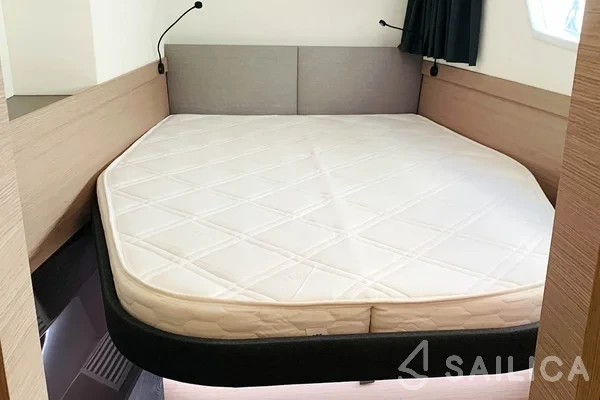 Elba 45 - Yacht Charter Sailica