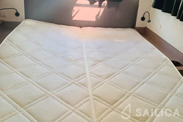 Elba 45 - Photo #96 Elba 45 - Yacht Charter Sailica