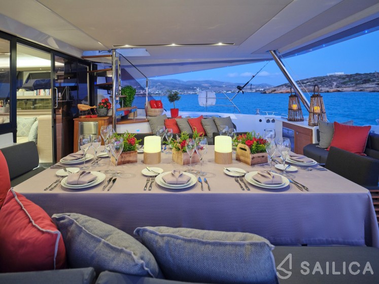 Samana 59 - Yacht Charter Sailica
