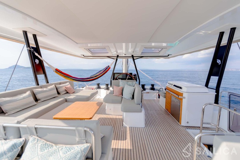 Samana 59 - Yacht Charter Sailica