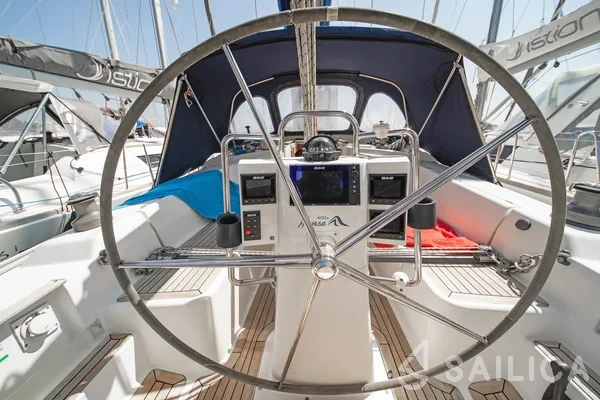 Hanse 400 - Yacht Charter Sailica