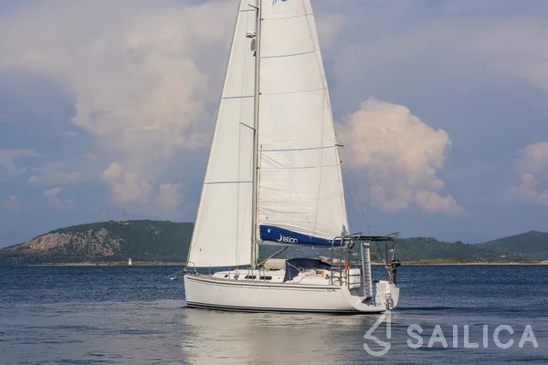 Hanse 400 - Yacht Charter Sailica
