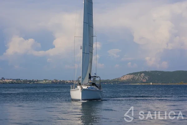 Hanse 400 - Yacht Charter Sailica