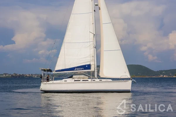 Hanse 400 - Yacht Charter Sailica