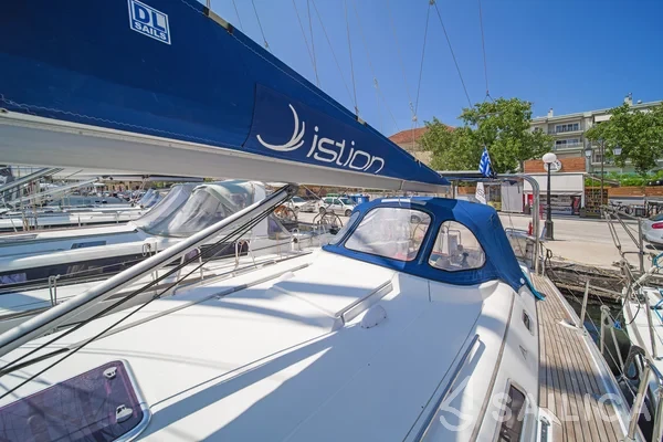 Hanse 400 - Yacht Charter Sailica