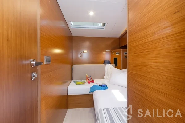 Hanse 675 - Yacht Charter Sailica
