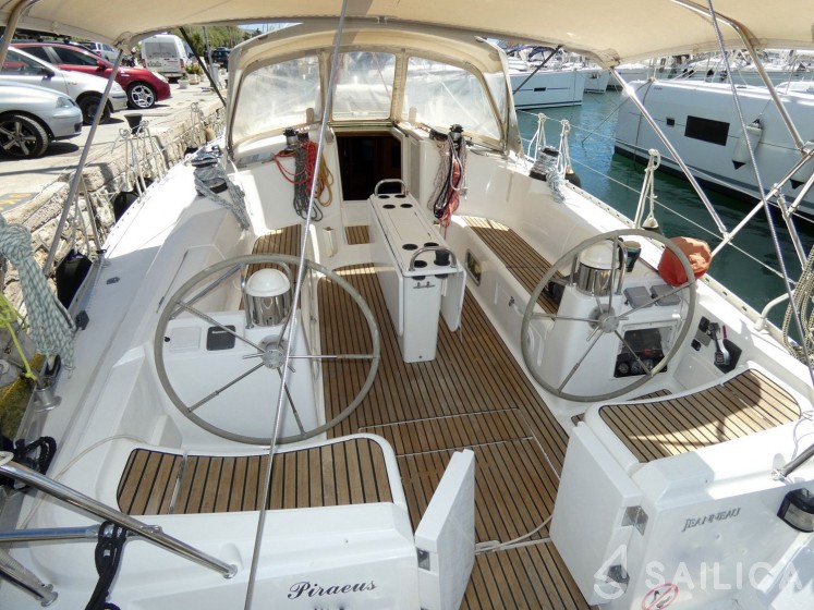 Jeanneau 45.2 - Yacht Charter Sailica