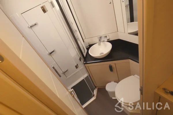 Jeanneau 65 - Yacht Charter Sailica
