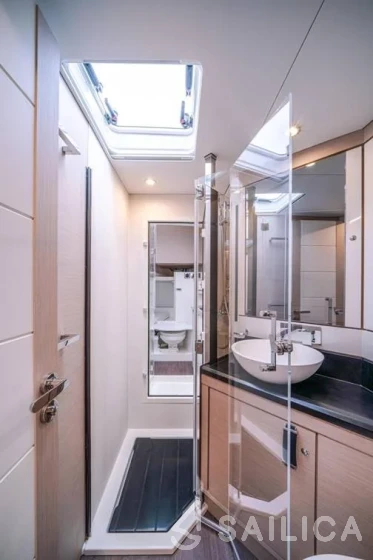Jeanneau 65 - Yacht Charter Sailica