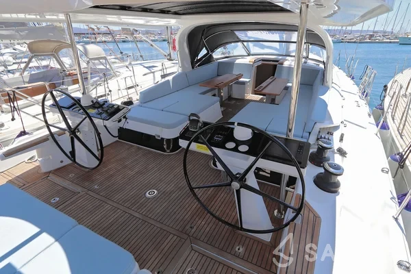 Jeanneau 65 - Yacht Charter Sailica