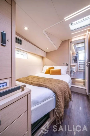 Jeanneau 65 - Yacht Charter Sailica