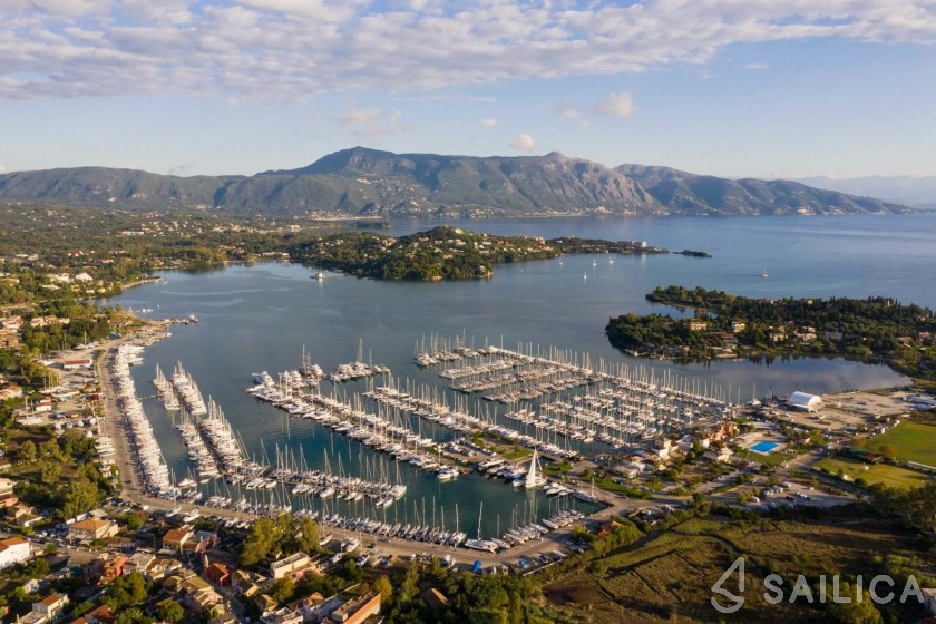 Sun Odyssey 32 - Yacht Charter Sailica