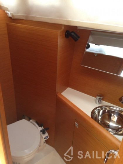 Sun Odyssey 34 - Yacht Charter Sailica