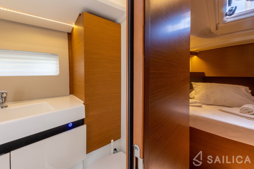 Sun Odyssey 380 - Yacht Charter Sailica