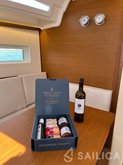 Sun Odyssey 380 - Yacht Charter Sailica