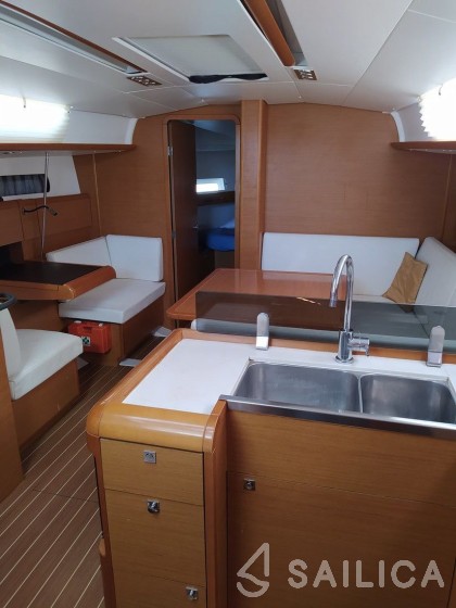 Sun Odyssey 409 - Yacht Charter Sailica