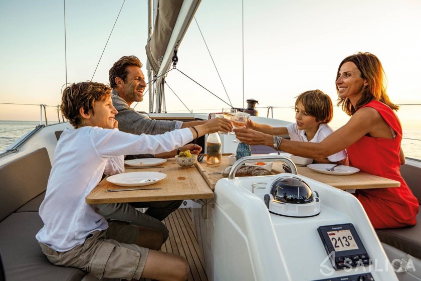 Sun Odyssey 410 - Yacht Charter Sailica
