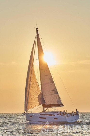 Sun Odyssey 410 - Yacht Charter Sailica