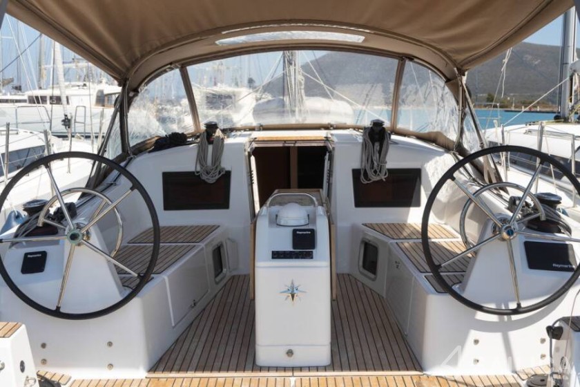 Sun Odyssey 410 - Yacht Charter Sailica