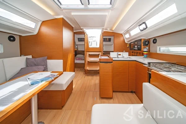 Sun Odyssey 410 - Yacht Charter Sailica