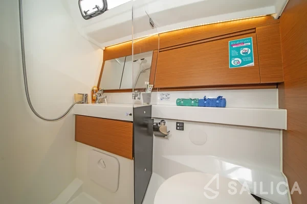Sun Odyssey 410 - Yacht Charter Sailica