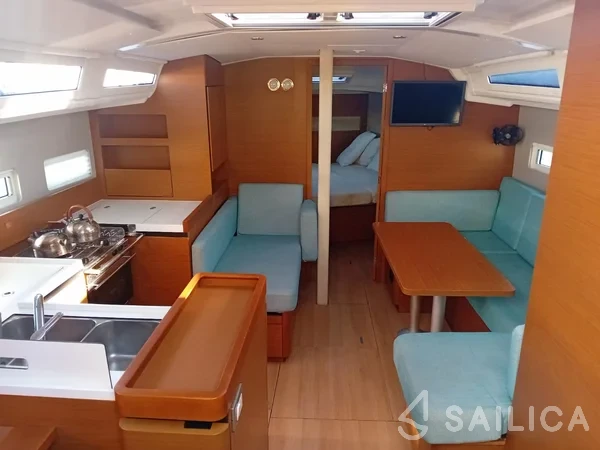 Sun Odyssey 410 - Yacht Charter Sailica