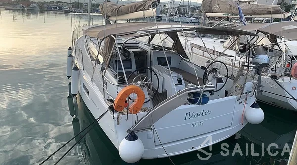 Sun Odyssey 410 - Yacht Charter Sailica