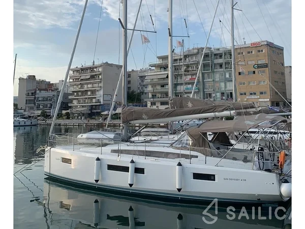 Sun Odyssey 410 - Yacht Charter Sailica