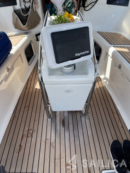 Sun Odyssey 419 - Yacht Charter Sailica