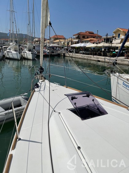 Sun Odyssey 419 - Yacht Charter Sailica