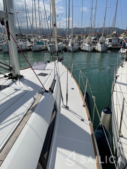 Sun Odyssey 419 - Yacht Charter Sailica