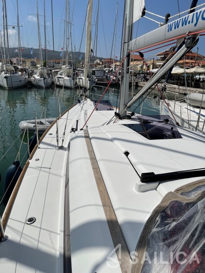 Sun Odyssey 419 - Yacht Charter Sailica