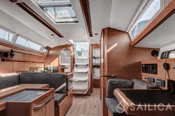 Sun Odyssey 419 - Yacht Charter Sailica