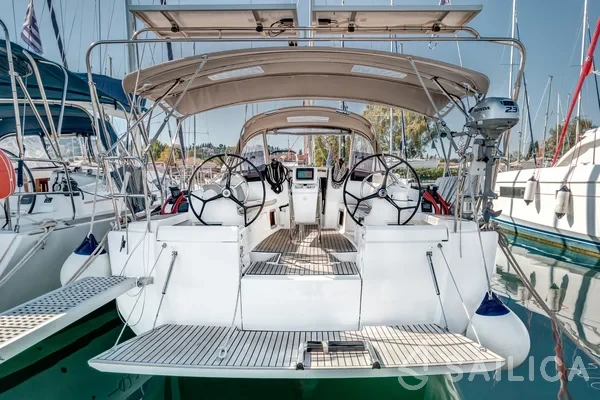 Sun Odyssey 419 - Yacht Charter Sailica