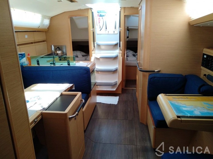 Sun Odyssey 419 - Yacht Charter Sailica