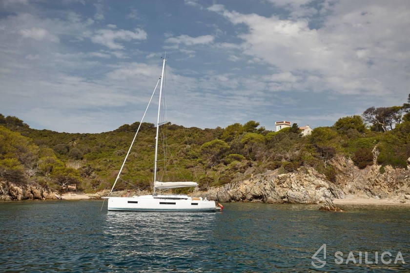 Sun Odyssey 440 - Yacht Charter Sailica