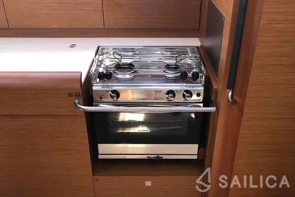 Sun Odyssey 479 - Yacht Charter Sailica
