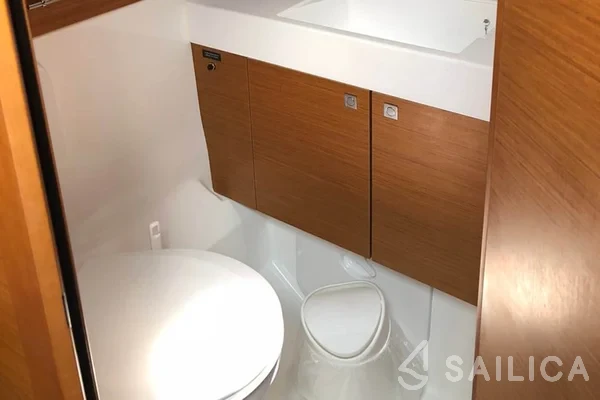 Sun Odyssey 479 - Yacht Charter Sailica