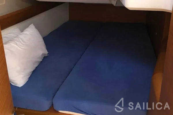 Sun Odyssey 479 - Yacht Charter Sailica