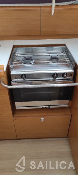 Sun Odyssey 509 - Yacht Charter Sailica