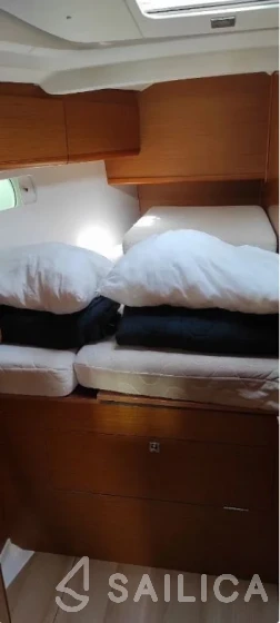 Sun Odyssey 509 - Yacht Charter Sailica