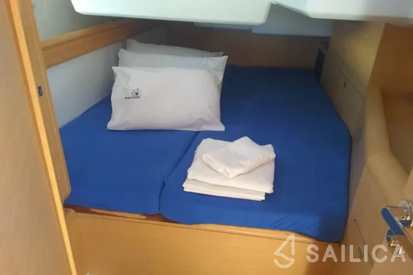 Sun Odyssey 519 - Yacht Charter Sailica