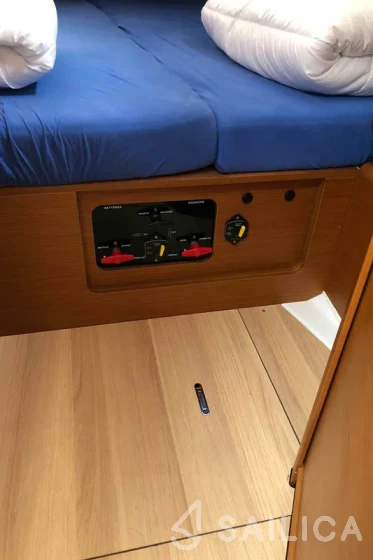 Sun Odyssey 519 - Yacht Charter Sailica