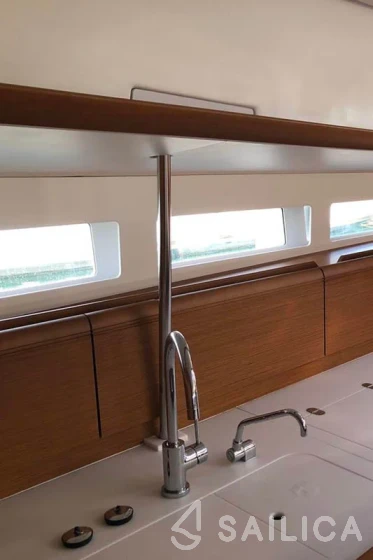 Sun Odyssey 519 - Yacht Charter Sailica