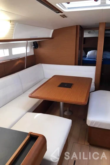 Sun Odyssey 519 - Yacht Charter Sailica