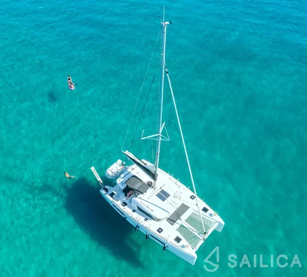 Lagoon 40 - Yacht Charter Sailica