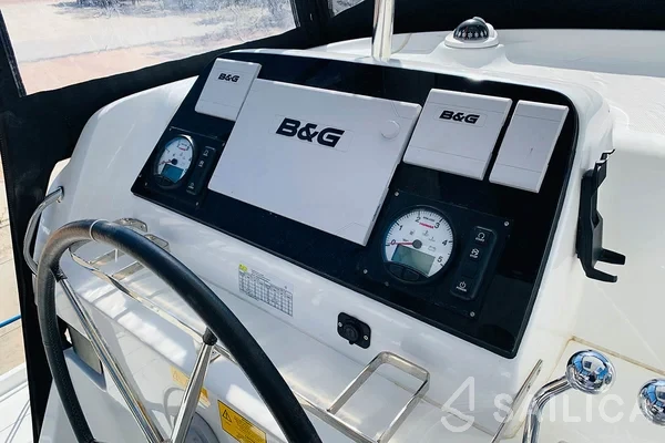 Lagoon 42 - Yacht Charter Sailica