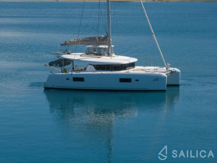Lagoon 42 - Yacht Charter Sailica